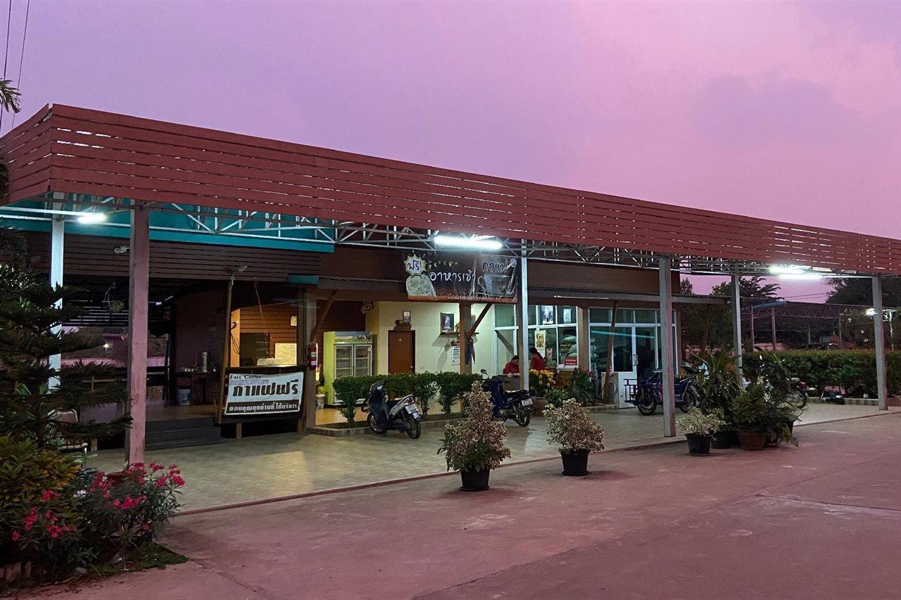 Prakaithong Hotel Amphoe Sawang Daen Din Exterior foto