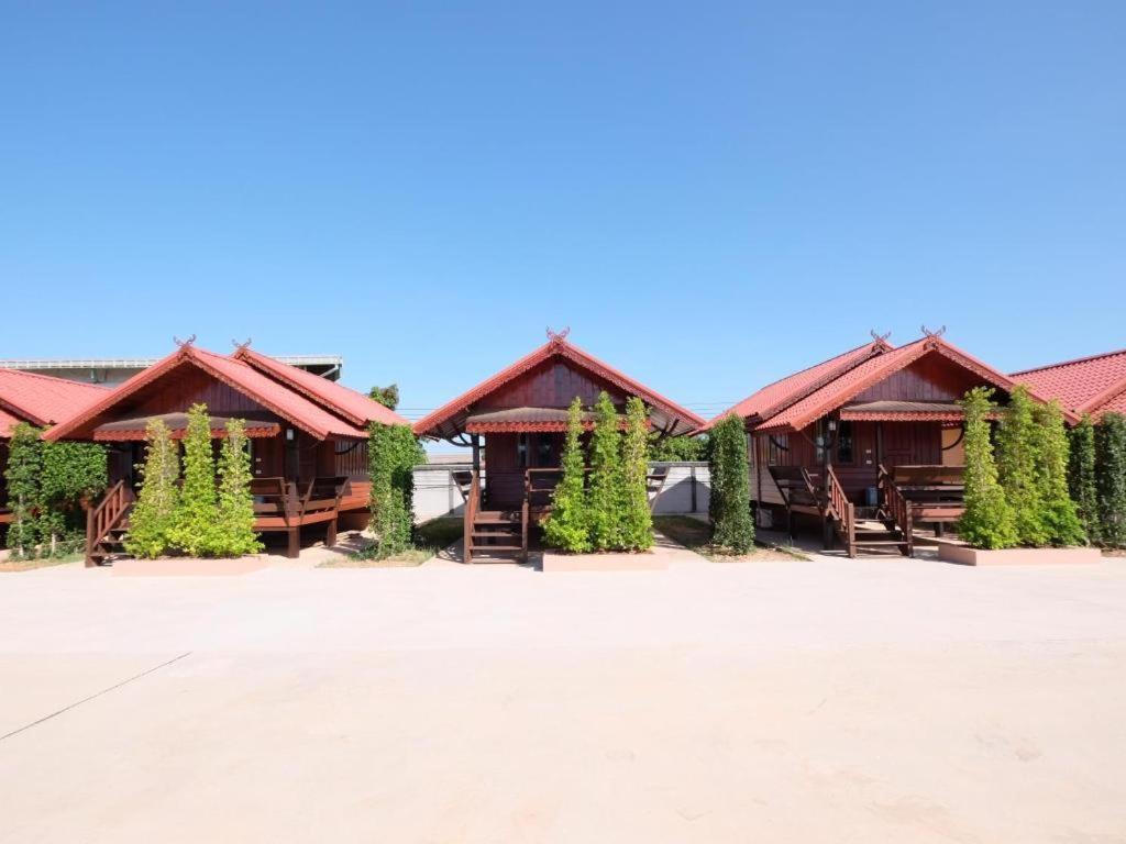 Prakaithong Hotel Amphoe Sawang Daen Din Exterior foto