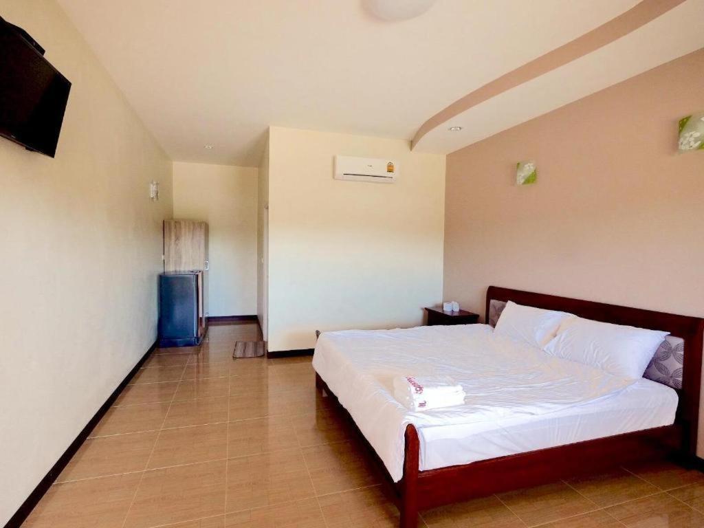 Prakaithong Hotel Amphoe Sawang Daen Din Exterior foto
