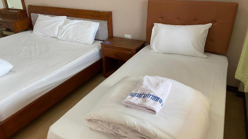 Prakaithong Hotel Amphoe Sawang Daen Din Exterior foto